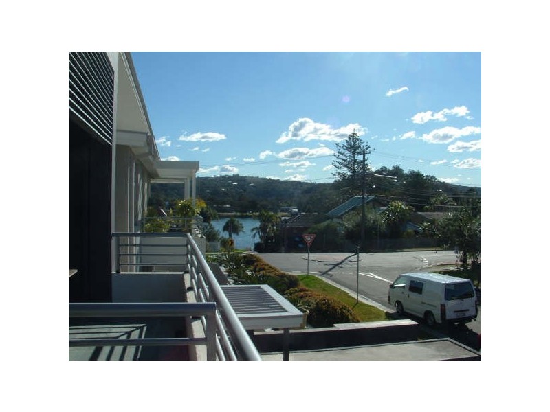 11/12  LOFTUS STREET, Narrabeen NSW 2101