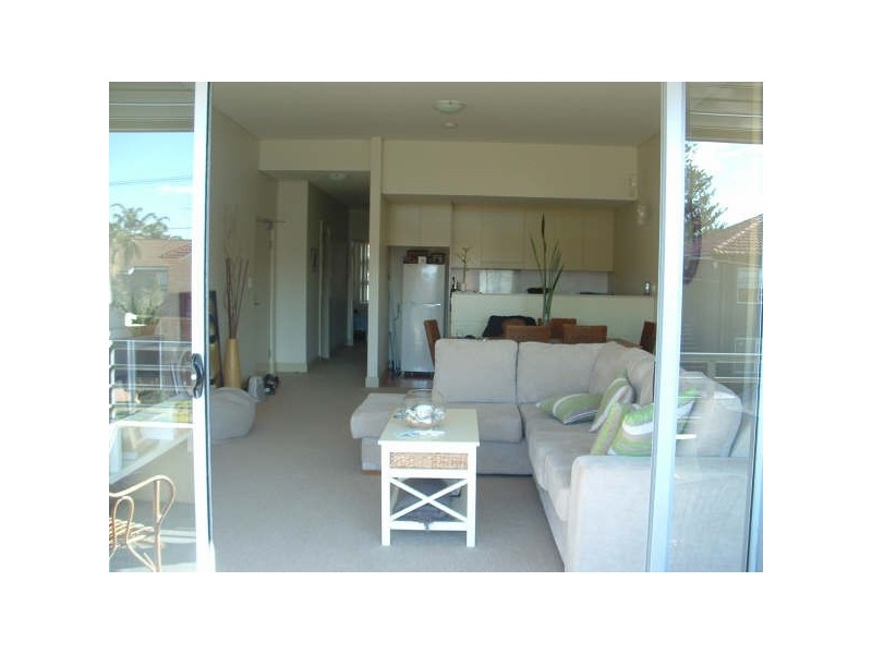 11/12  LOFTUS STREET, Narrabeen NSW 2101