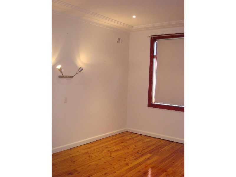 7 LAKESIDE CRESCENT, North Manly NSW 2100