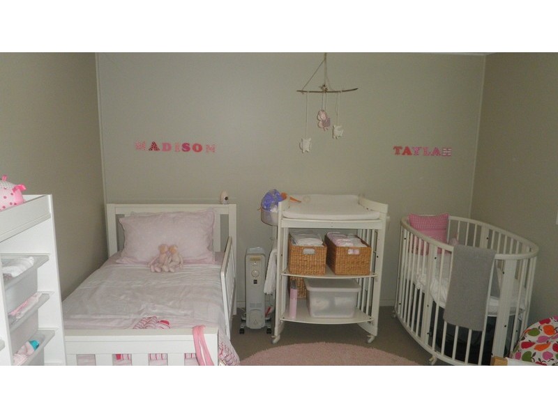 3a BERRY AVENUE, North Narrabeen NSW 2101