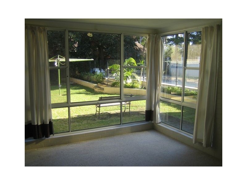 8 WIMBELDON AVENUE, Narrabeen NSW 2101