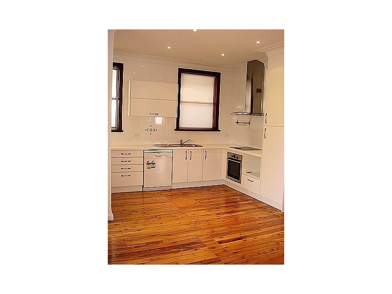 7 LAKESIDE CRESCENT, North Manly NSW 2100