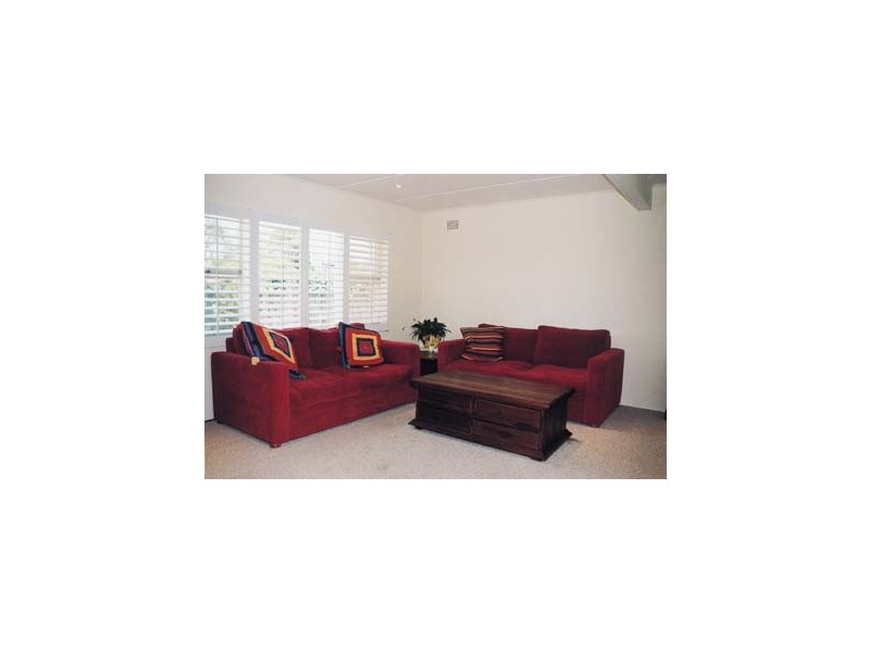 LOWER 8 WIMBELDON AVENUE, Narrabeen NSW 2101