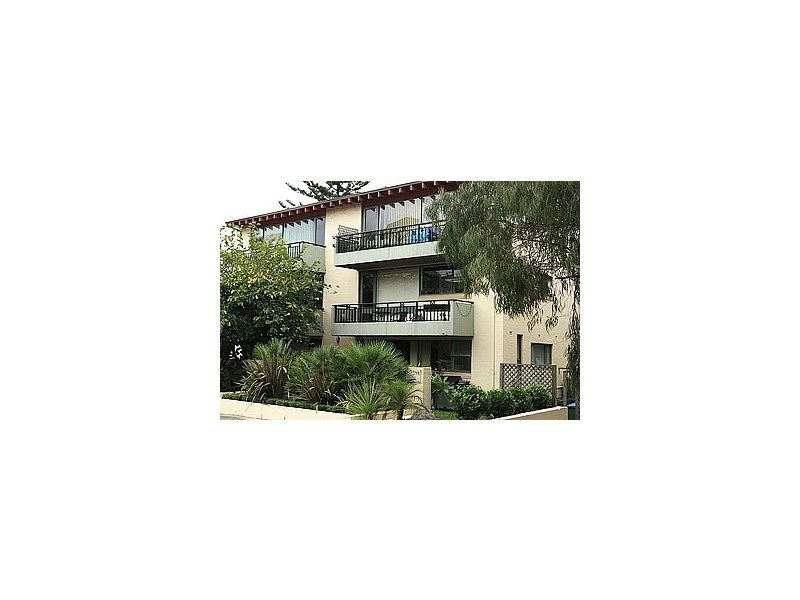 18/16 MOORE ROAD, Freshwater NSW 2096