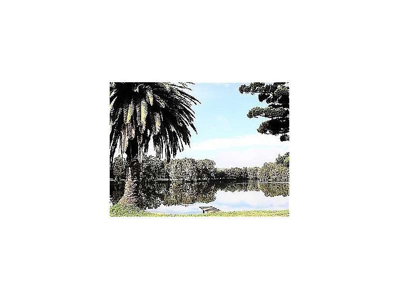 7 LAKESIDE CRESCENT, North Manly NSW 2100