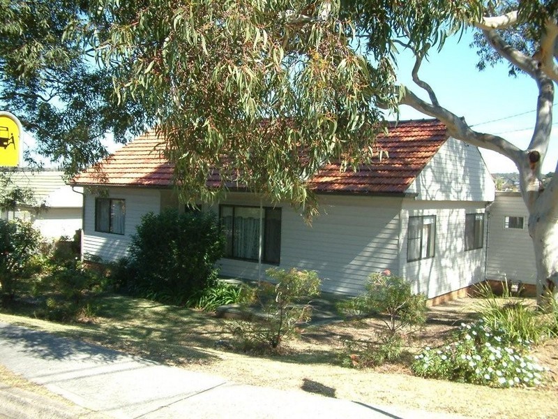 11 ALLAMBIE ROAD, Allambie Heights NSW 2100