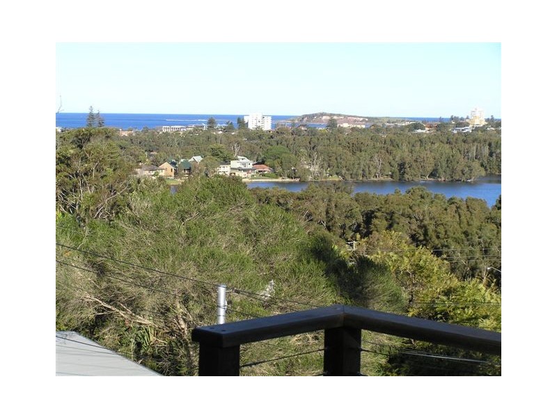 16 CAREFREE ROAD, North Narrabeen NSW 2101