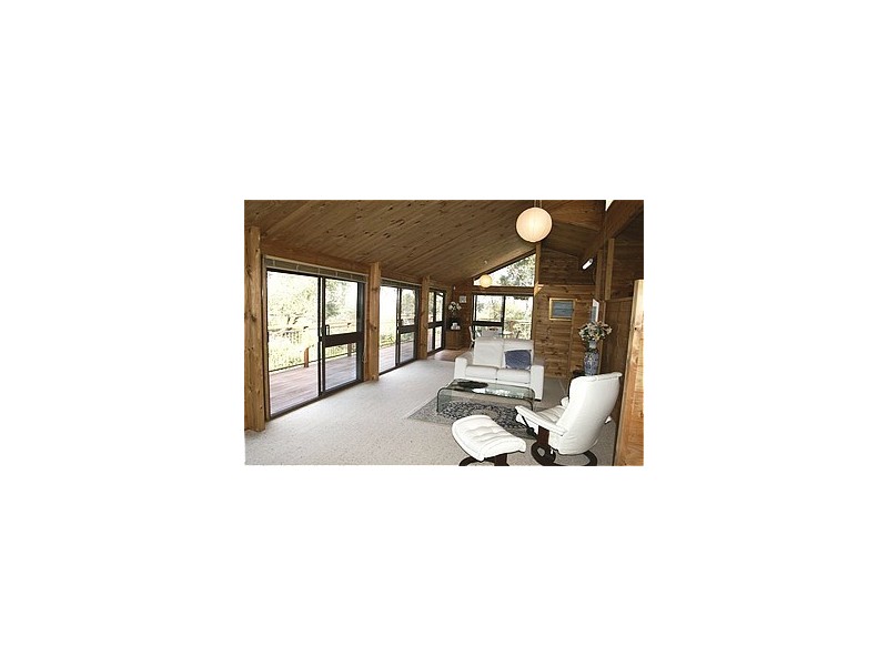 00 CHURCHILL, Allambie NSW 2100