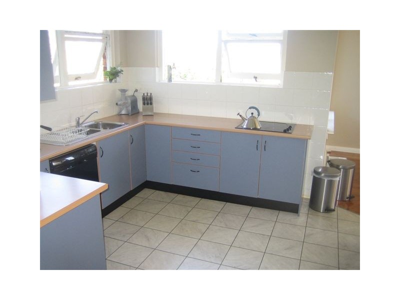 10 NENAUGH AVENUE, North Manly NSW 2100