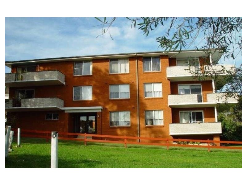 2/52 MARTIN STREET, Freshwater NSW 2096