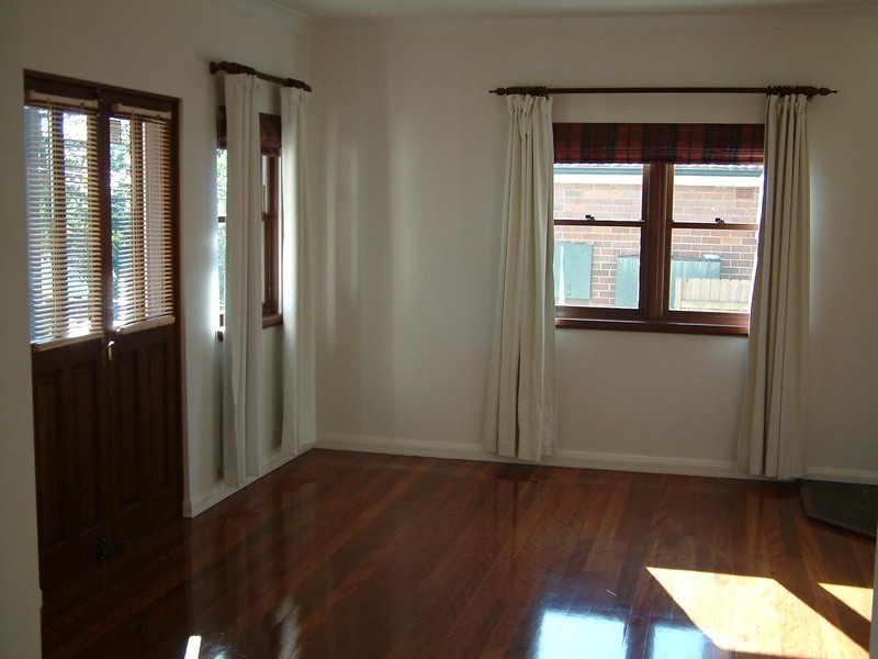23 INGLEBAR AVENUE, Allambie Heights NSW 2100