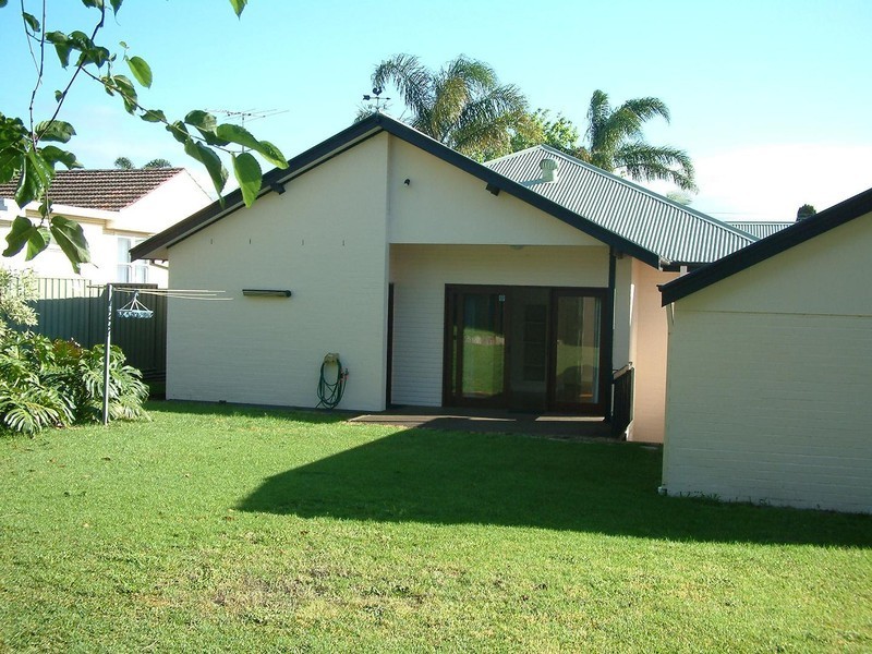 23 INGLEBAR AVENUE, Allambie Heights NSW 2100