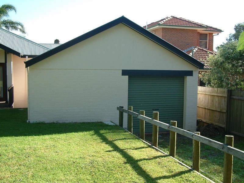 23 INGLEBAR AVENUE, Allambie Heights NSW 2100