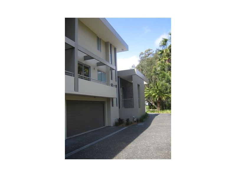 36 and 36a NULLUBURRA ROAD, Newport NSW 2106