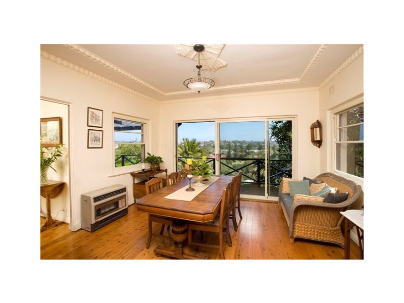 120 QUEENSCLIFF ROAD, Queenscliff NSW 2096