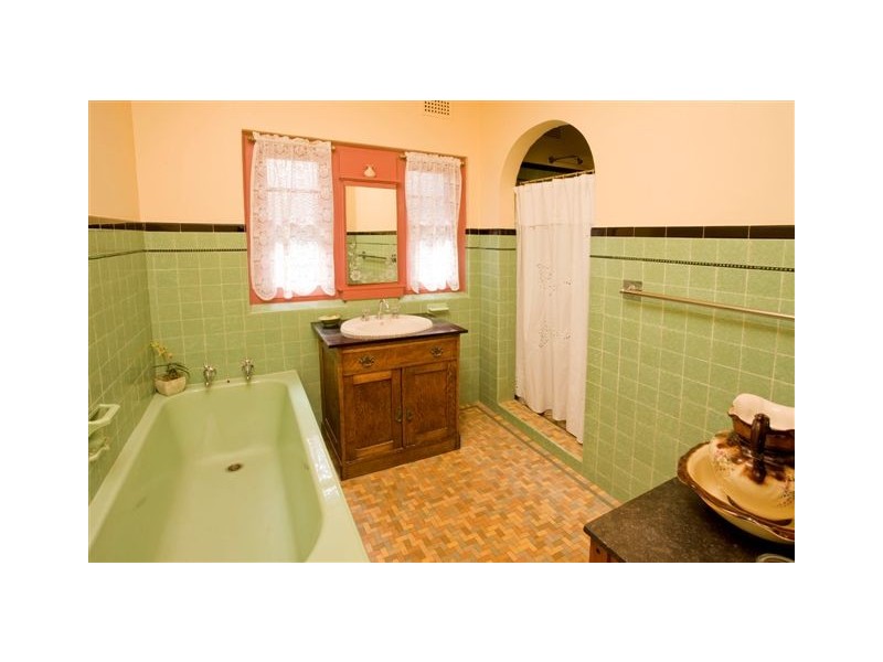 120 QUEENSCLIFF ROAD, Queenscliff NSW 2096