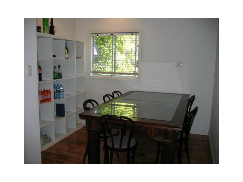 4 WARRIEWOOD ROAD, Warriewood NSW 2102