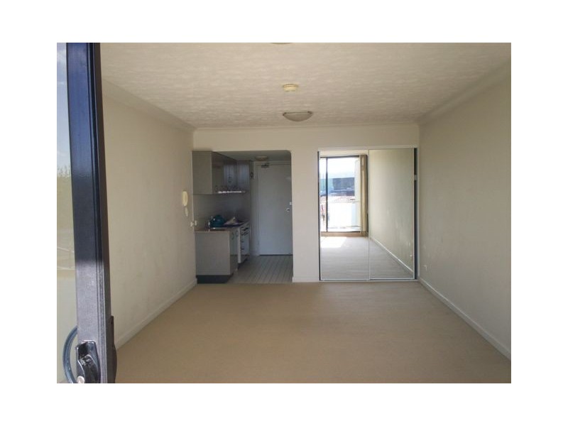 2/18 WATERLOO STREET, Narrabeen NSW 2101