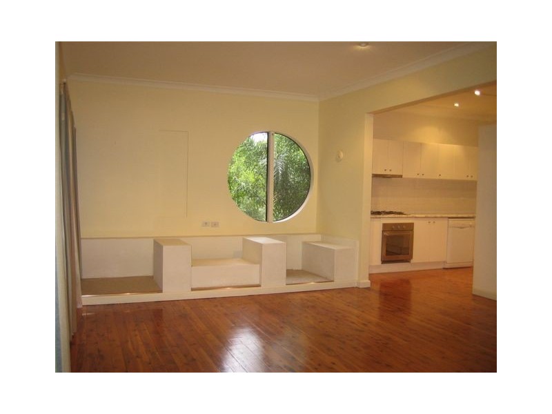 4 WARRIEWOOD ROAD, Warriewood NSW 2102