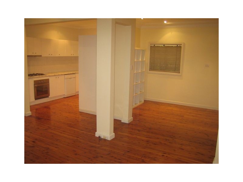 4 WARRIEWOOD ROAD, Warriewood NSW 2102