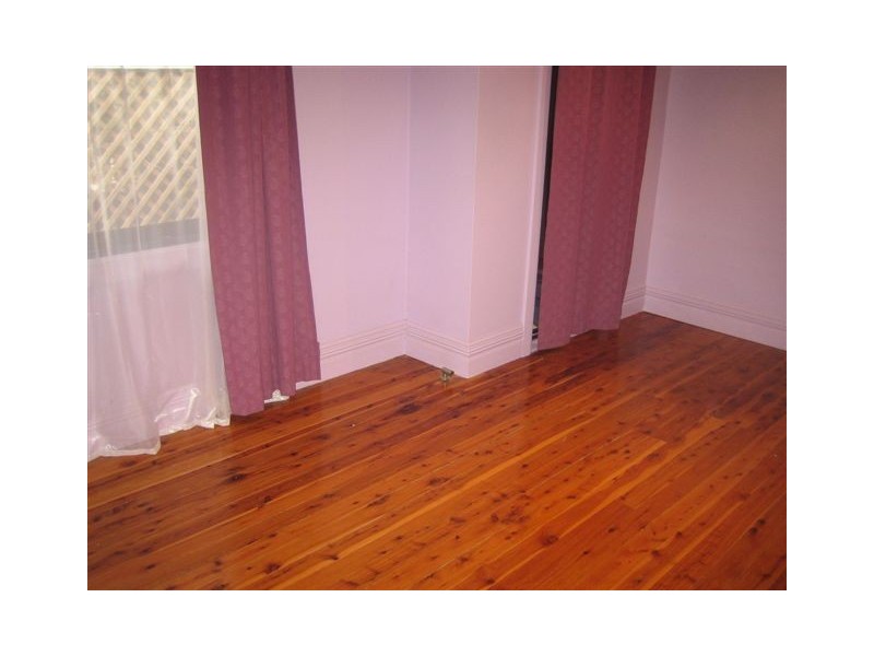 4 WARRIEWOOD ROAD, Warriewood NSW 2102