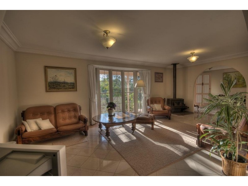 4 KIAH CLOSE, Bayview NSW 2104