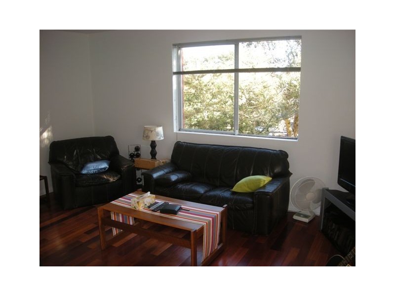 2/5 WAINE STREET, Freshwater NSW 2096