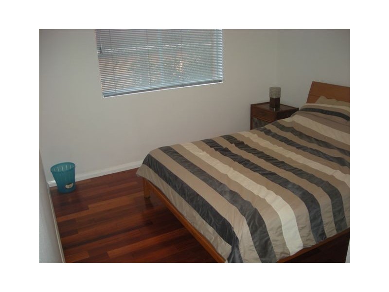 2/5 WAINE STREET, Freshwater NSW 2096