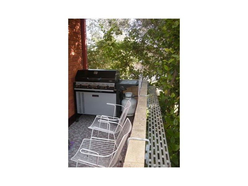 2/5 WAINE STREET, Freshwater NSW 2096