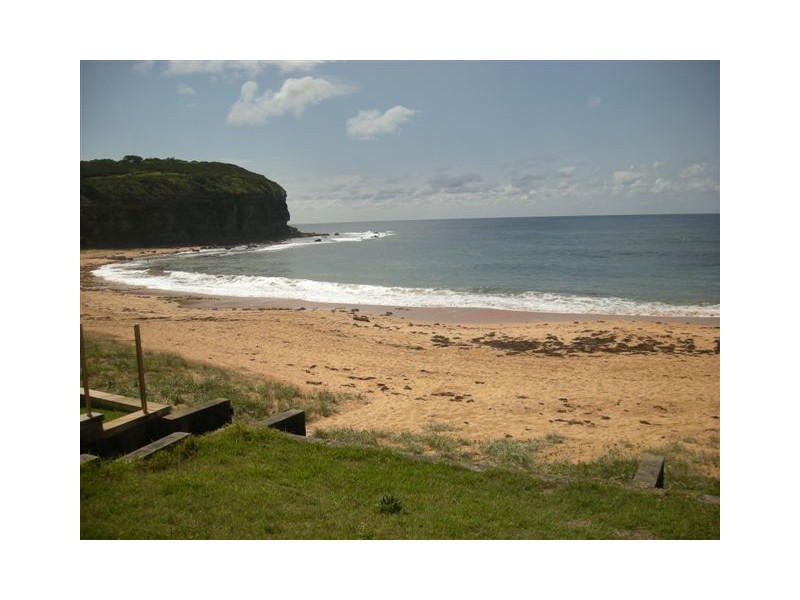 17 SURFVIEW ROAD, Mona Vale NSW 2103