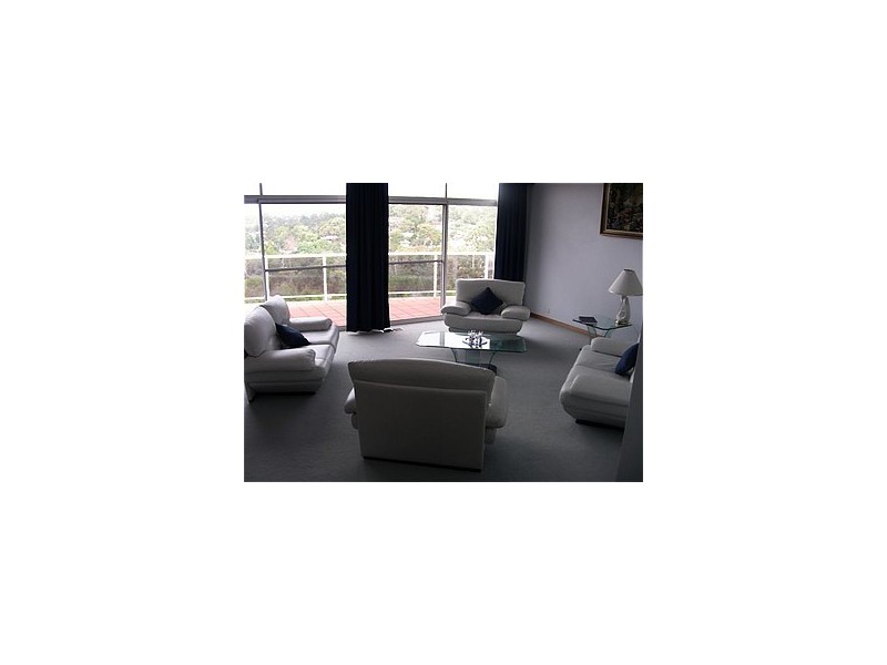 8 LADY PENRYHN DRIVE, Beacon Hill NSW 2100