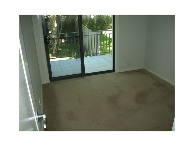 8 THE CRESCENT, North Narrabeen NSW 2101