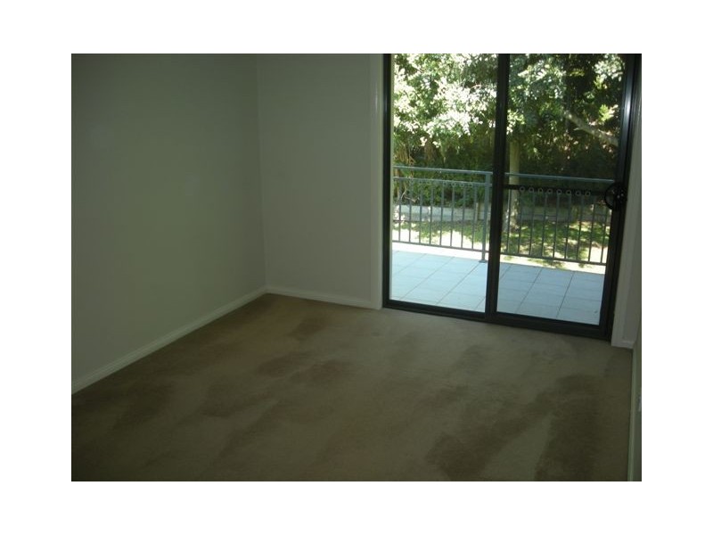 8 THE CRESCENT, North Narrabeen NSW 2101