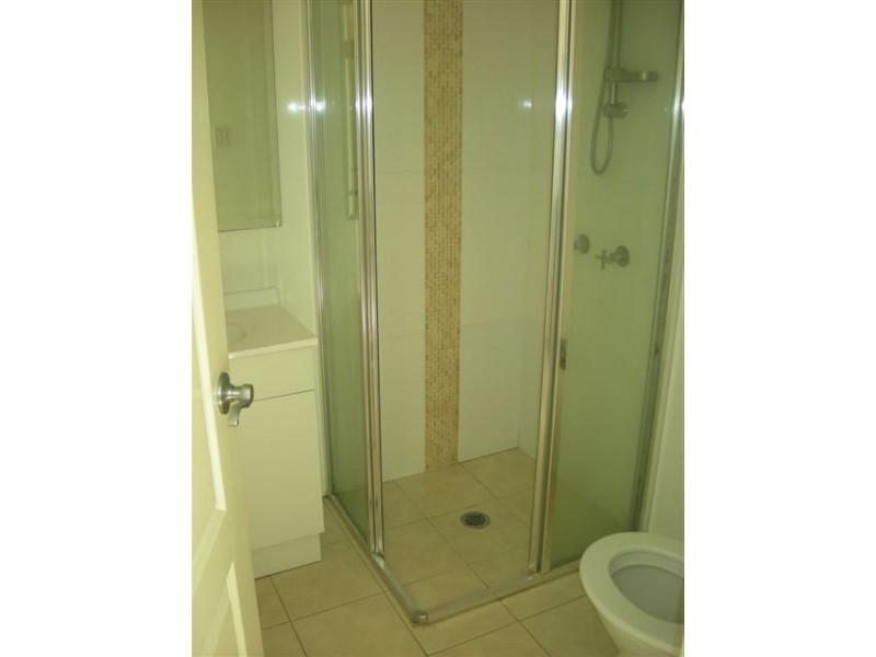 8 THE CRESCENT, North Narrabeen NSW 2101