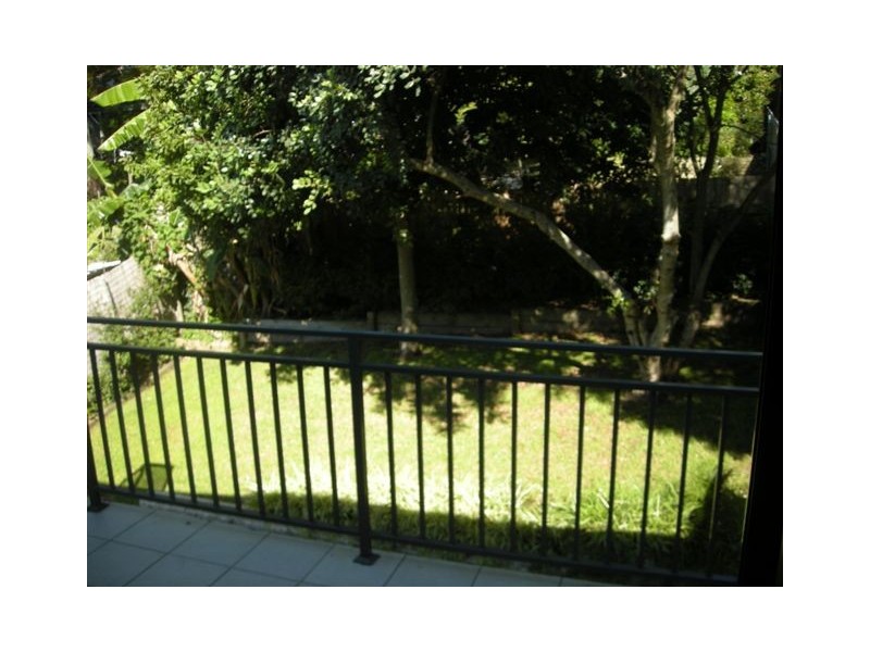 8 THE CRESCENT, North Narrabeen NSW 2101