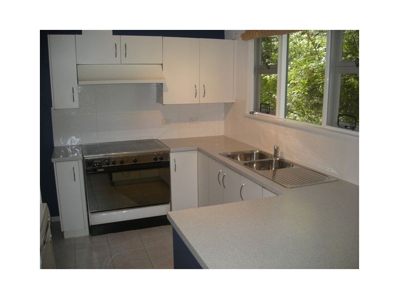 10 DE LAURET AVENUE, Newport NSW 2106