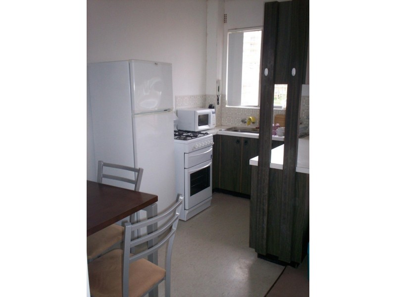 4/43  OCEANVIEW ROAD, Freshwater NSW 2096