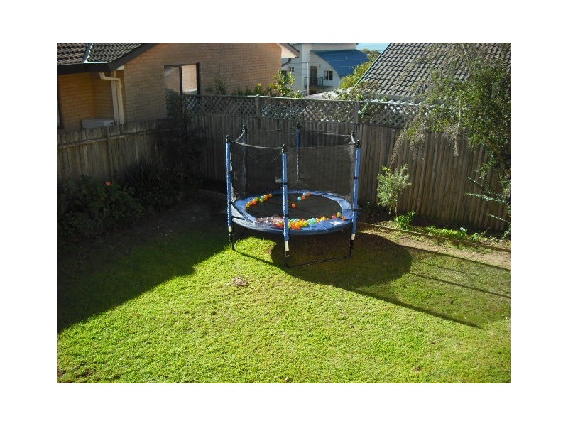 LWR 24 WARRI CLOSE, Narraweena NSW 2099