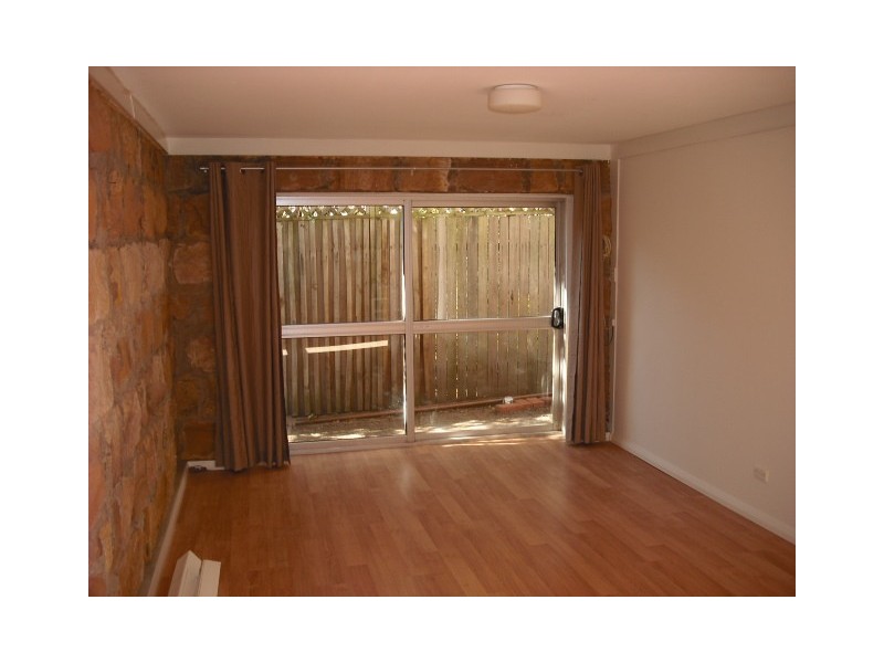 LWR 24 WARRI CLOSE, Narraweena NSW 2099