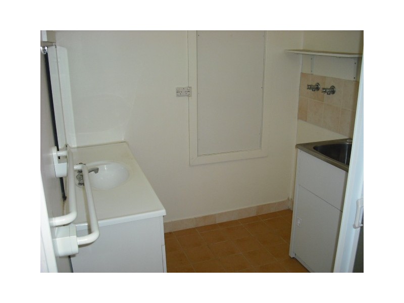 LWR 24 WARRI CLOSE, Narraweena NSW 2099