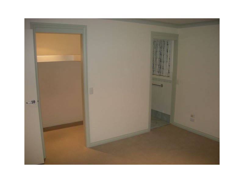 33a WARATAH STREET, Mona Vale NSW 2103