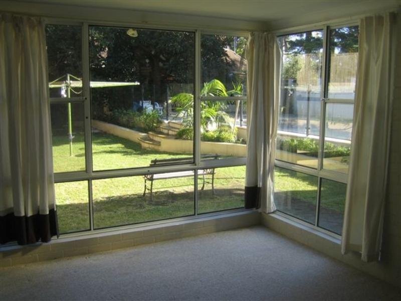 8 WIMBLEDON AVENUE, Narrabeen NSW 2101