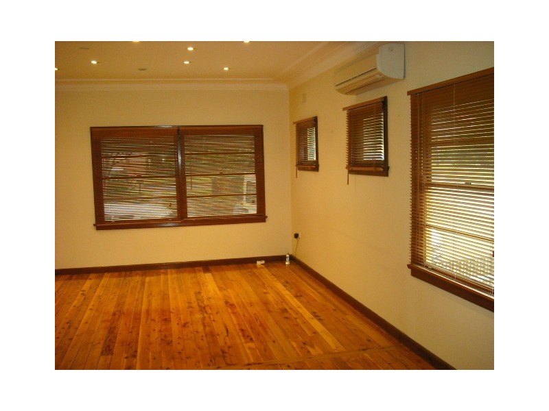 58 INGLEBAR AVENUE, Allambie Heights NSW 2100