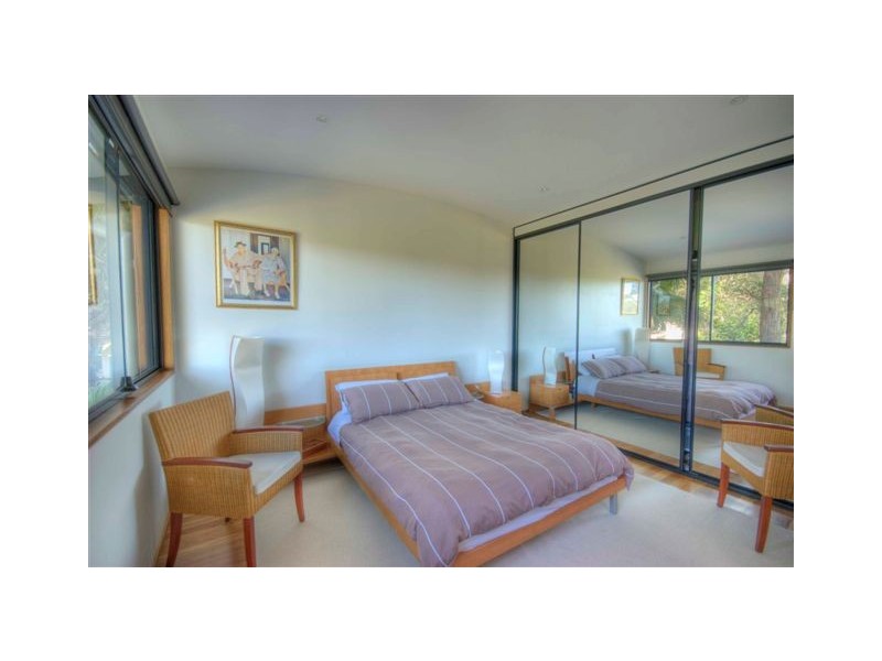 9 VALLEY CLOSE, Bayview NSW 2104