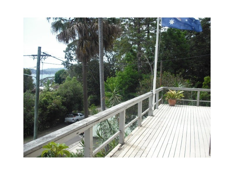 18 EASTVIEW ROAD, Church Point NSW 2105
