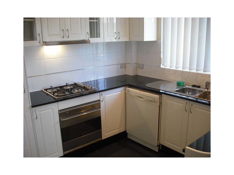 11/90 DARLEY STREET, Mona Vale NSW 2103