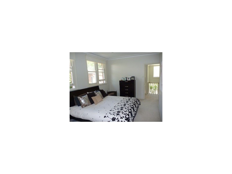 11 LOWER BEACH STREET, Balgowlah NSW 2093