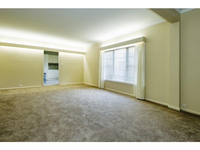 8A WANAKA PLACE, Belrose NSW 2085