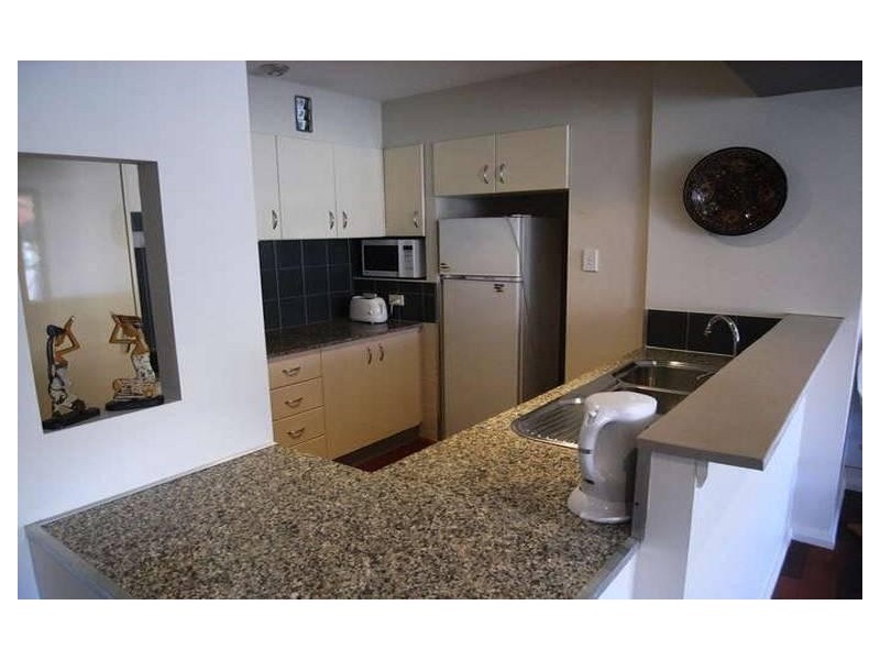 11 PITTWATER ROAD, Manly NSW 2095