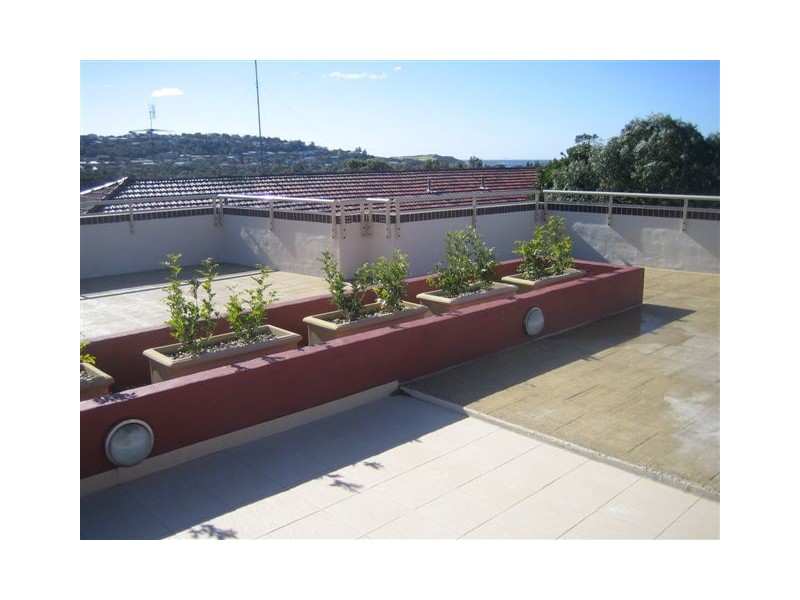 29/2-10 HAWKESBURY AVENUE, Dee Why NSW 2099